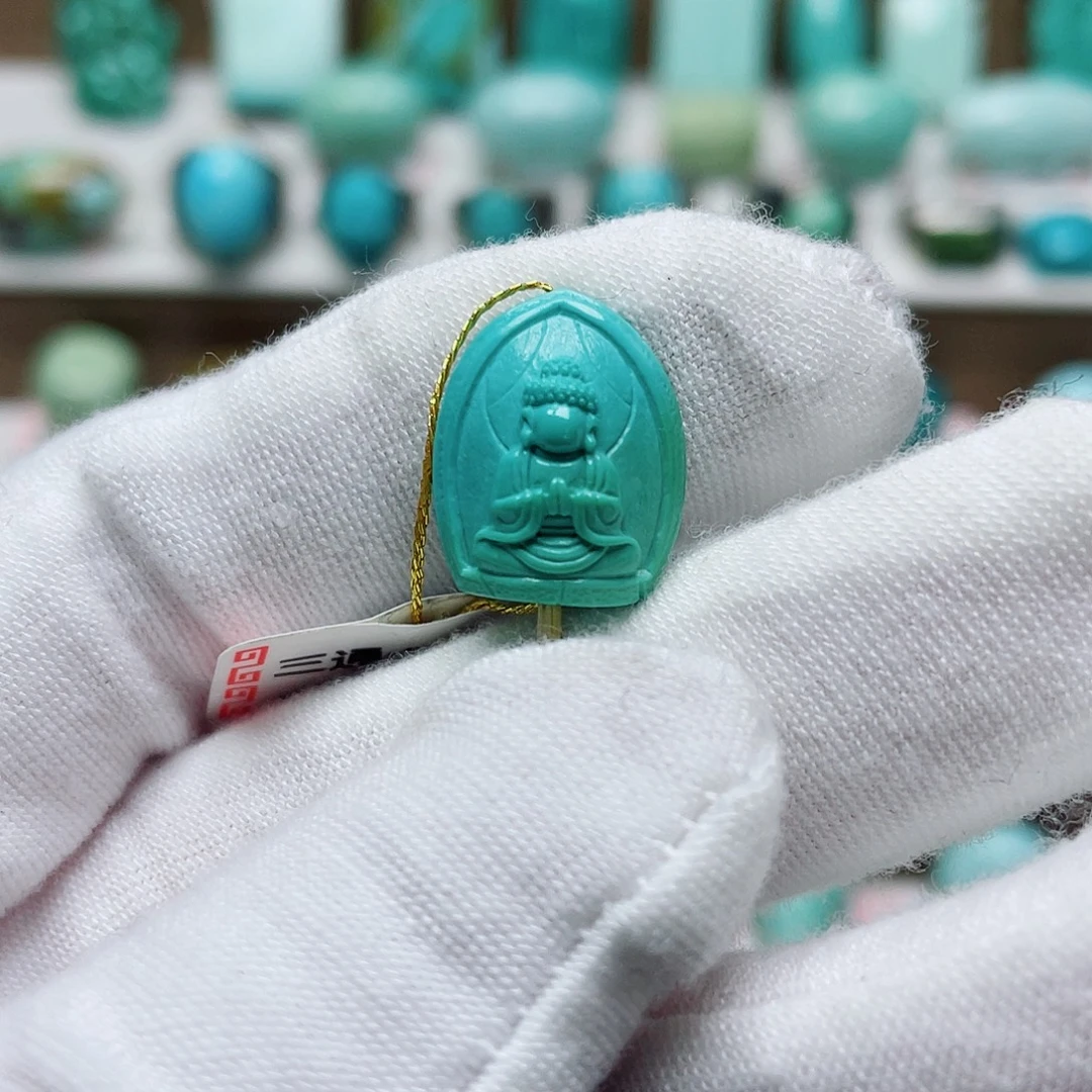 绿松石未镶嵌摆件