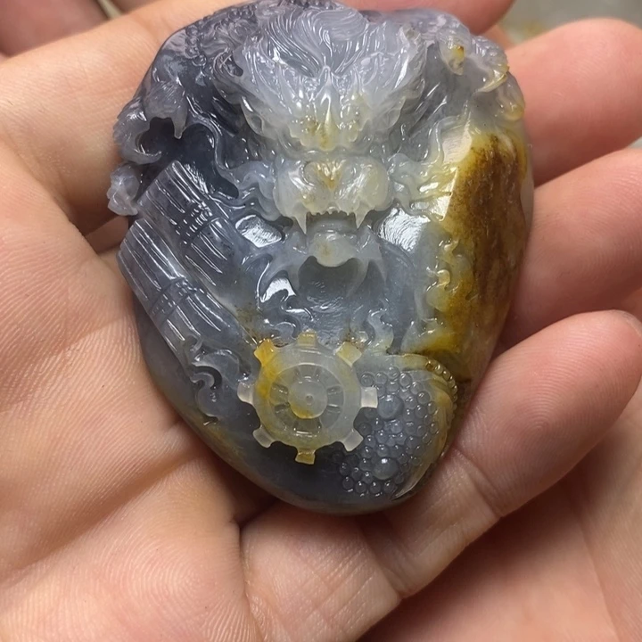 阳****未镶嵌和田玉把件
