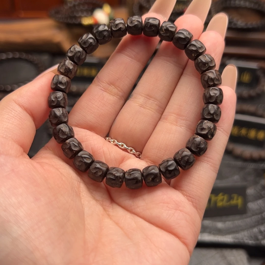 屎***，椰蒂吊坠87乱山zy