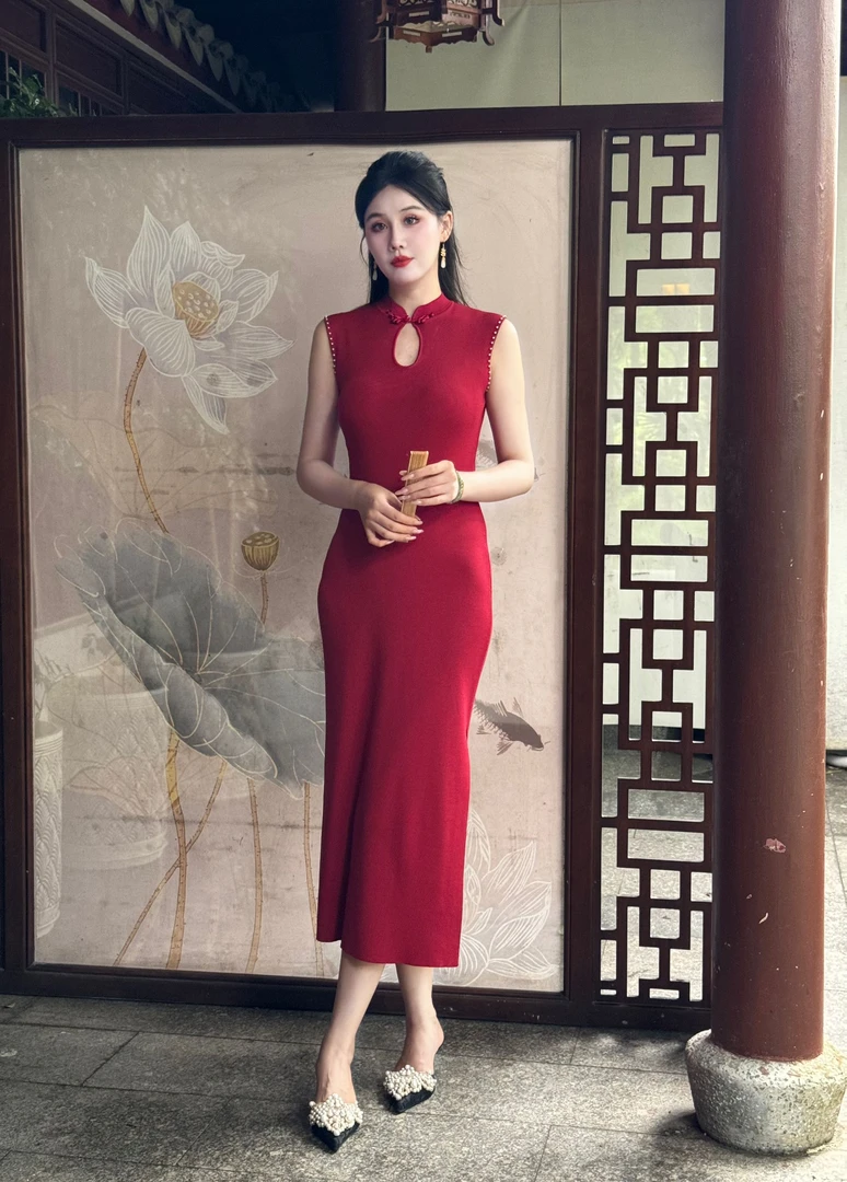 YUN《朱砂痣》高端修身网红显瘦中国风气质改良长袖连衣裙开叉