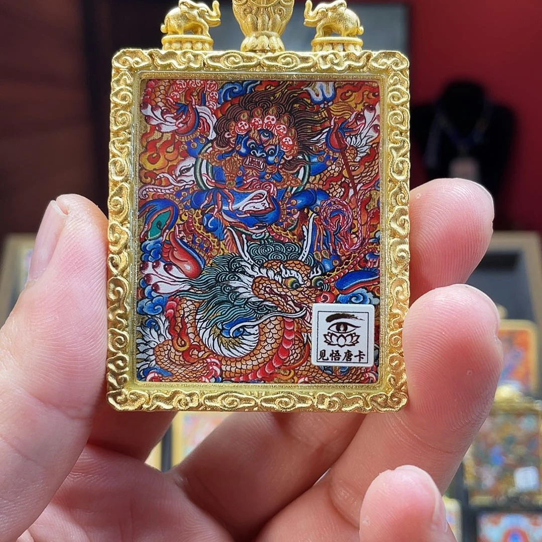 吊坠金龙大黑天，直接拍