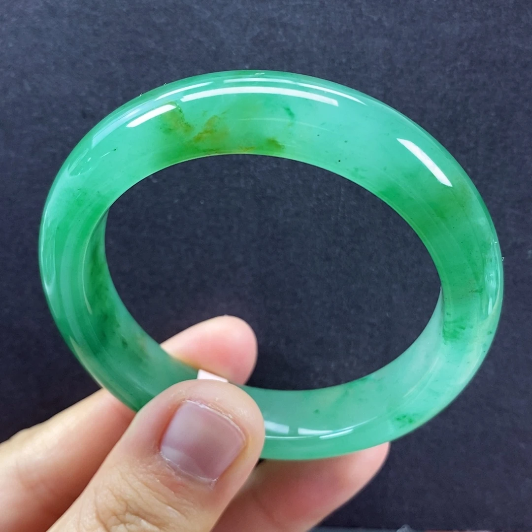 未镶嵌手镯石英质玉