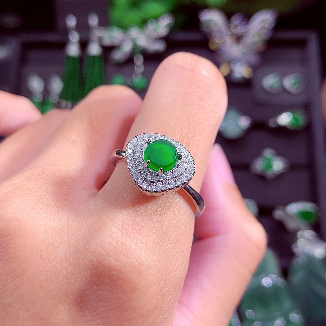 颈饰未镶嵌翡翠天然