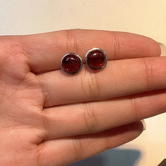 琥珀颈饰未镶嵌 血珀耳钉，不退不换，