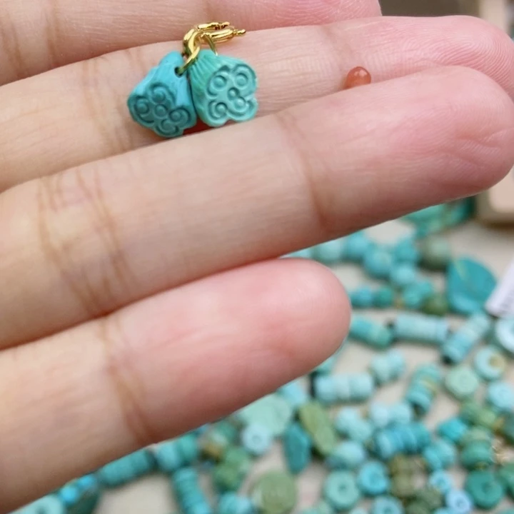 南红玛瑙未镶嵌珠宝奇石