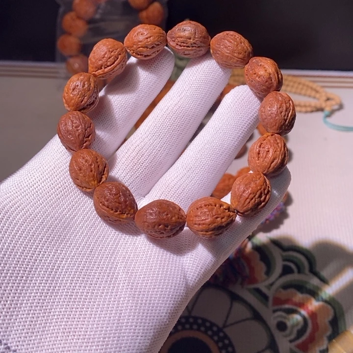 文玩核桃手串……15