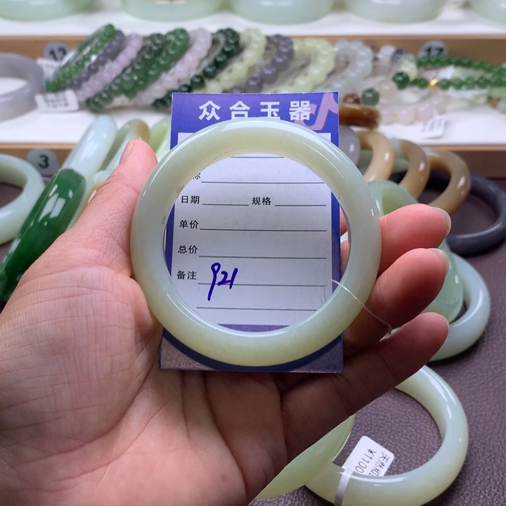 和田玉未镶嵌手镯54