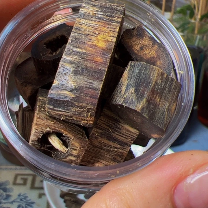 沉香碎屑沉香奇楠黑棋边角老料30克