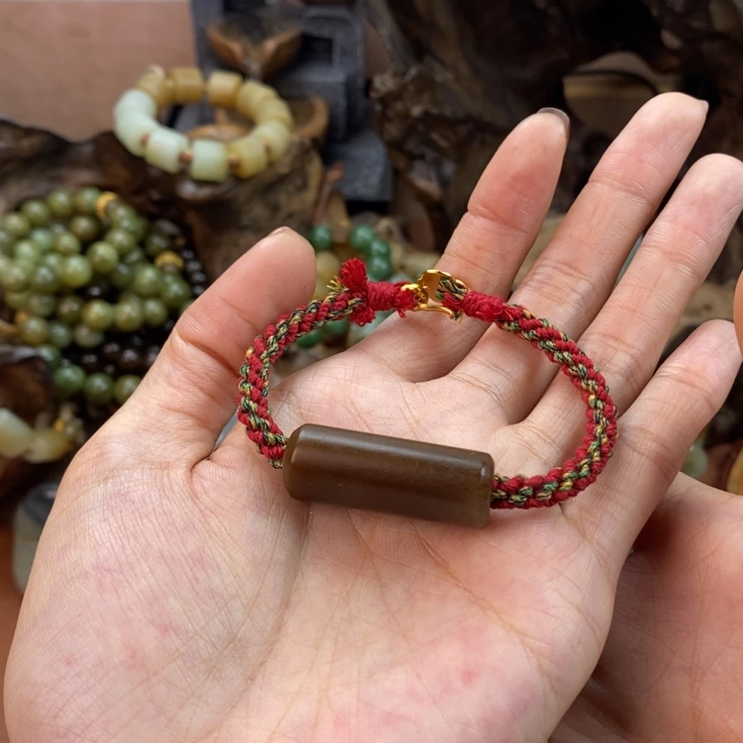 L***O和田玉未镶嵌颈饰