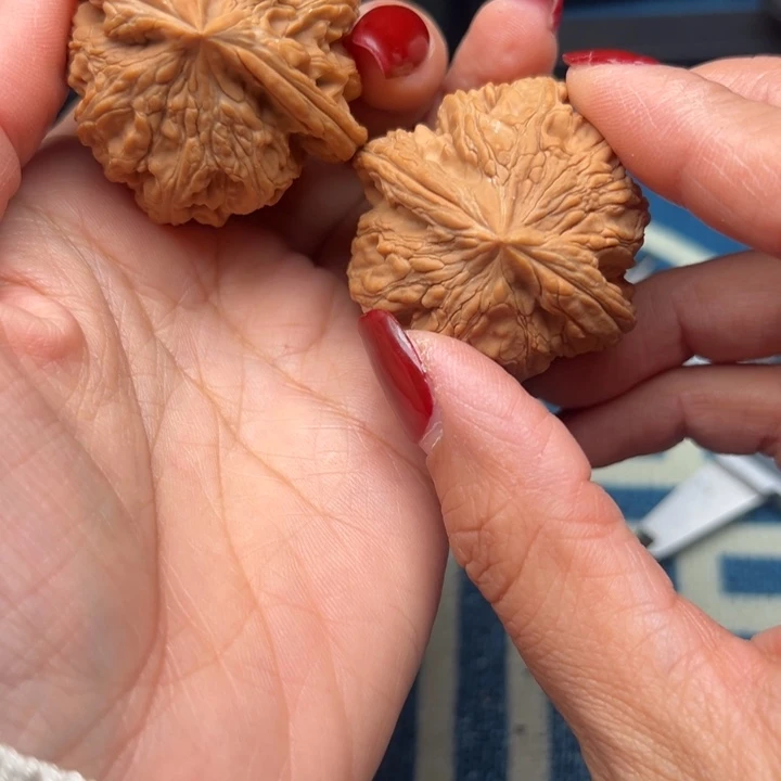 吊坠桃核文玩大孤石