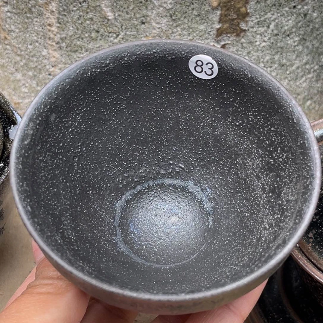 茶盏义兴龙窑坚持真柴烧落灰烧