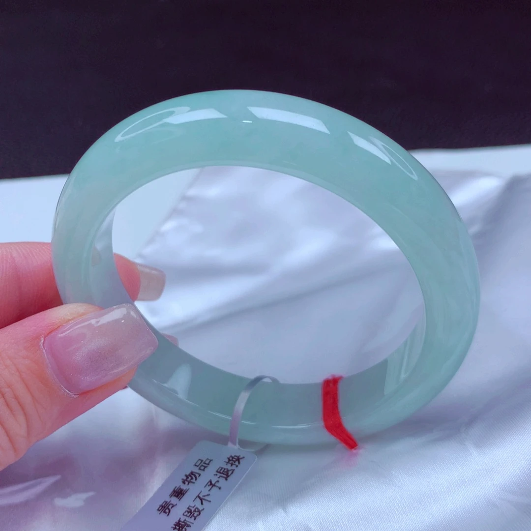 翡翠手镯未镶嵌手镯88