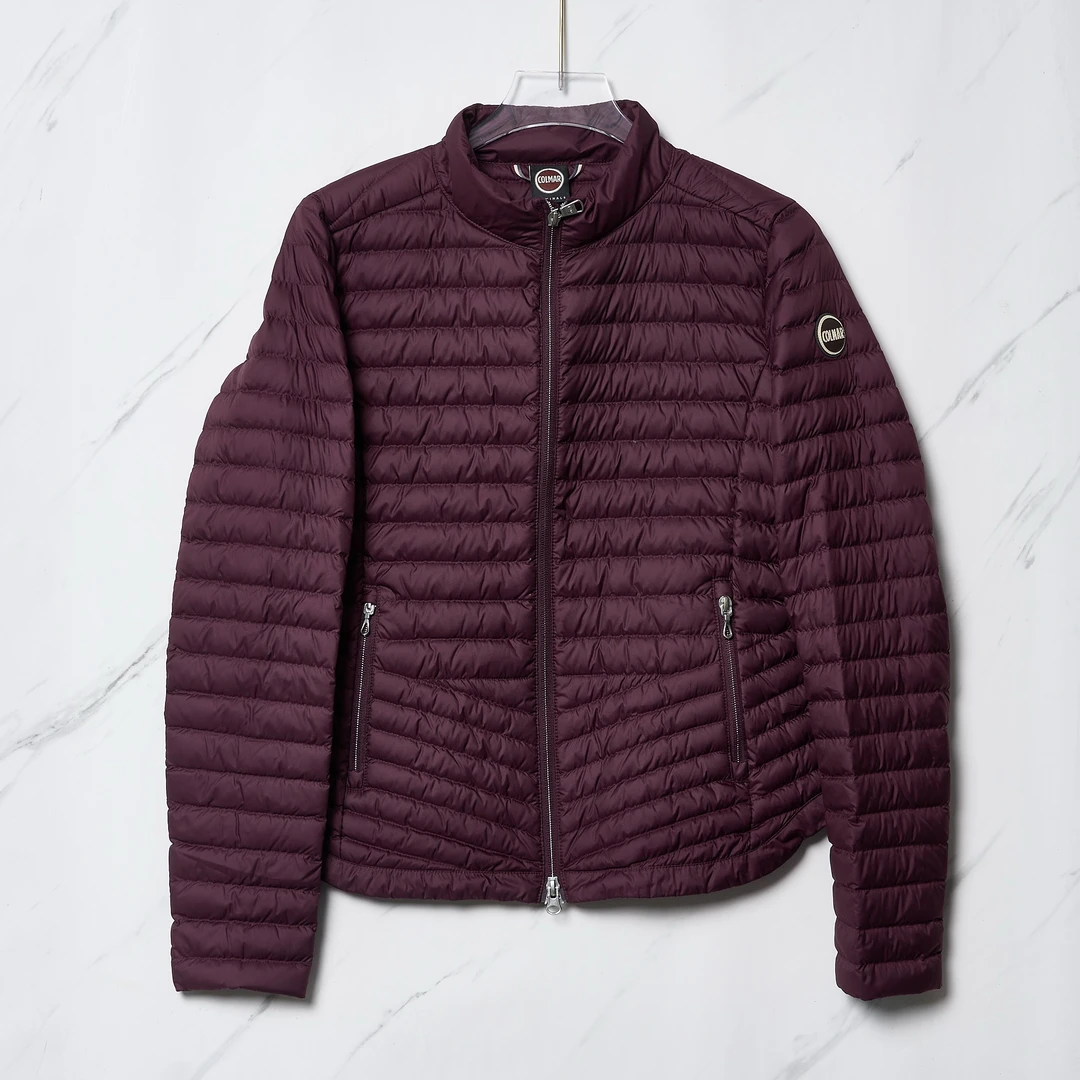 全新未使用  Colmar女士秋冬季新款轻薄徽标羽绒服无帽立领