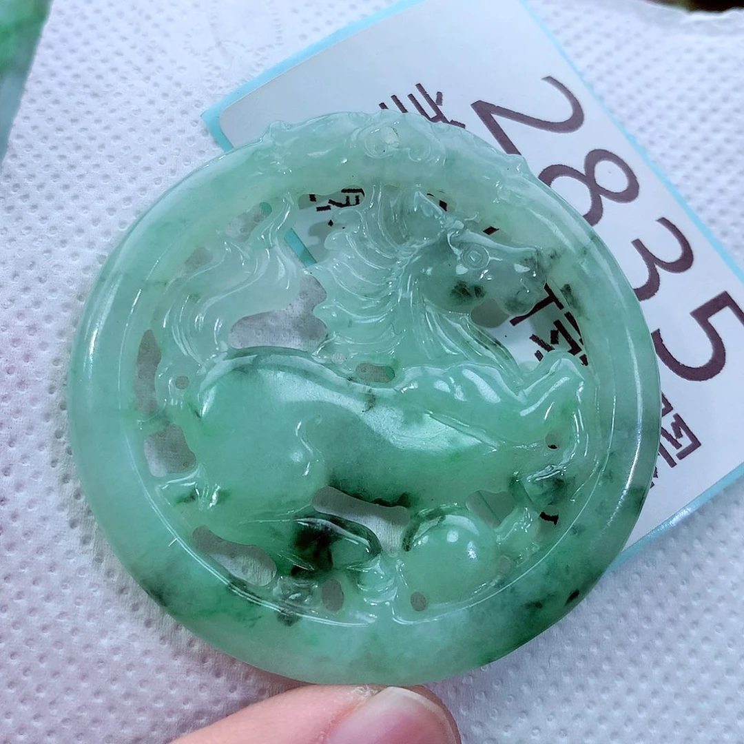 吊坠(不含链)未镶嵌翡翠
