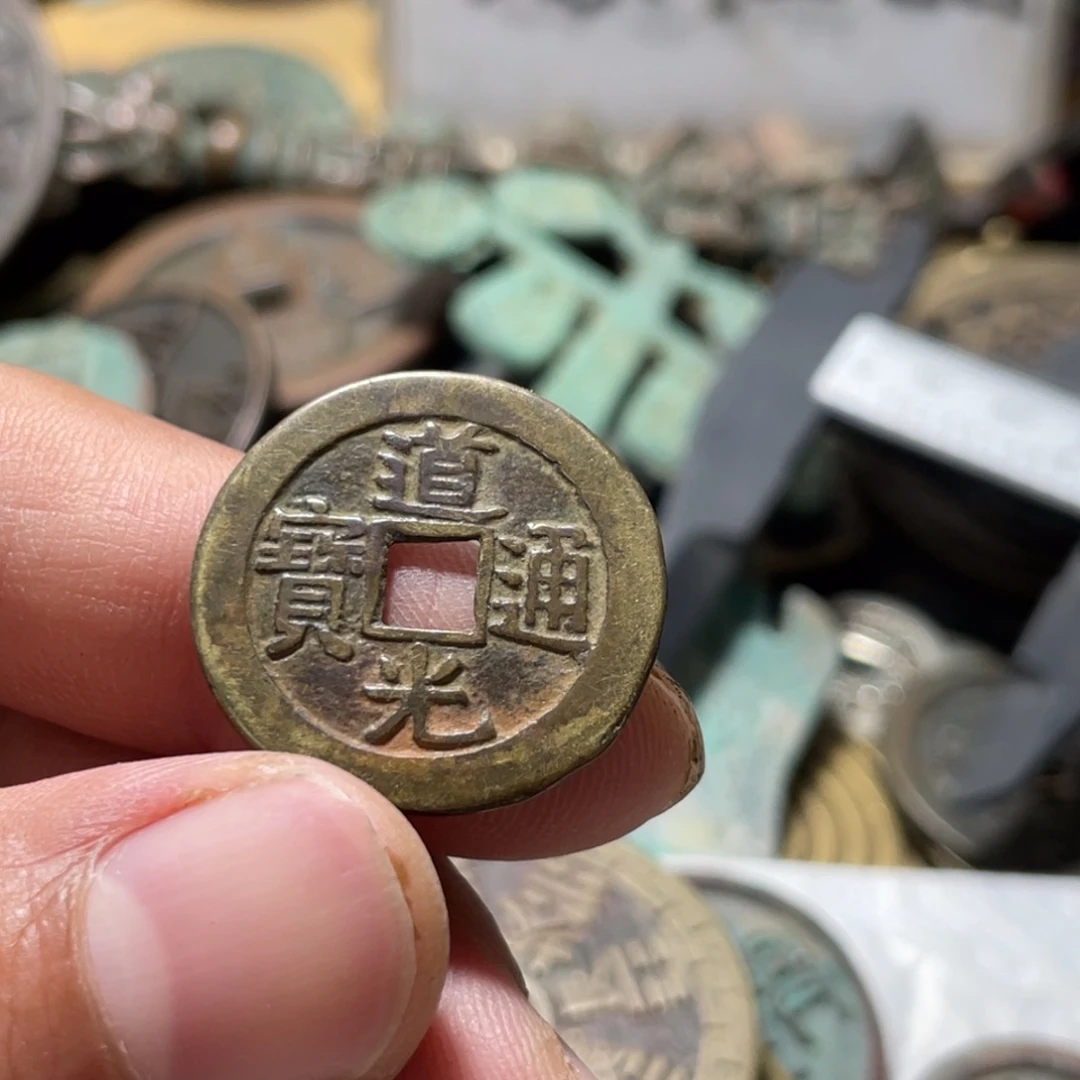 铜现代工艺品学习币