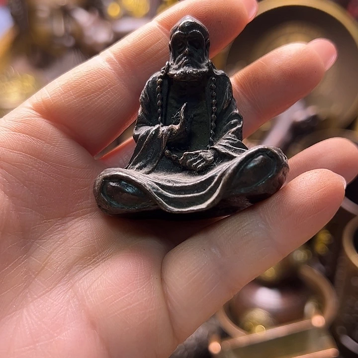 铜133456788986567778