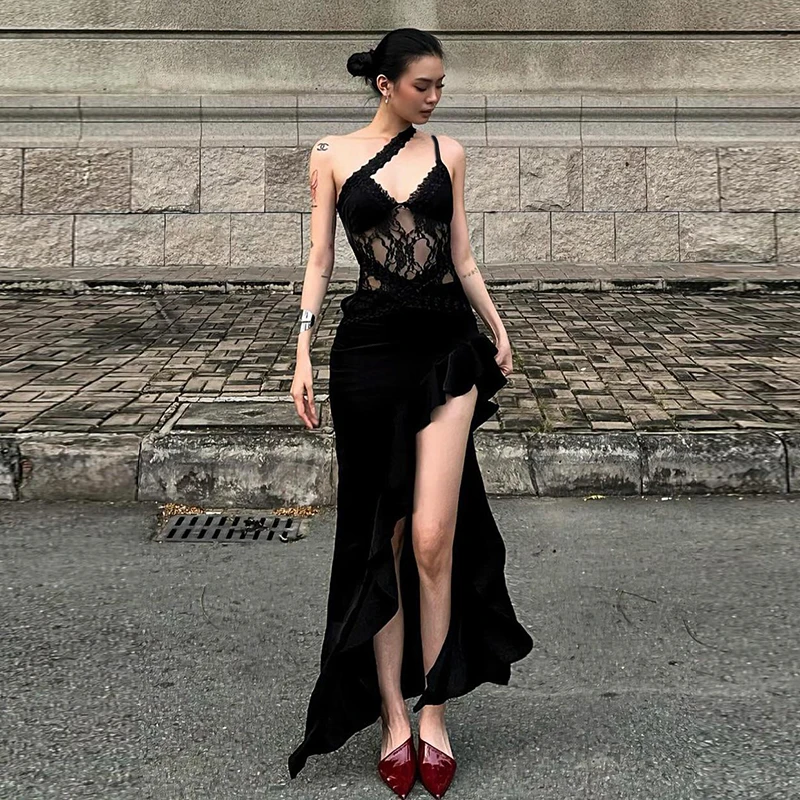 KaDaiShan 欧美辣妹风黑色蕾丝吊带连衣裙不规则纯欲性感开叉裙子