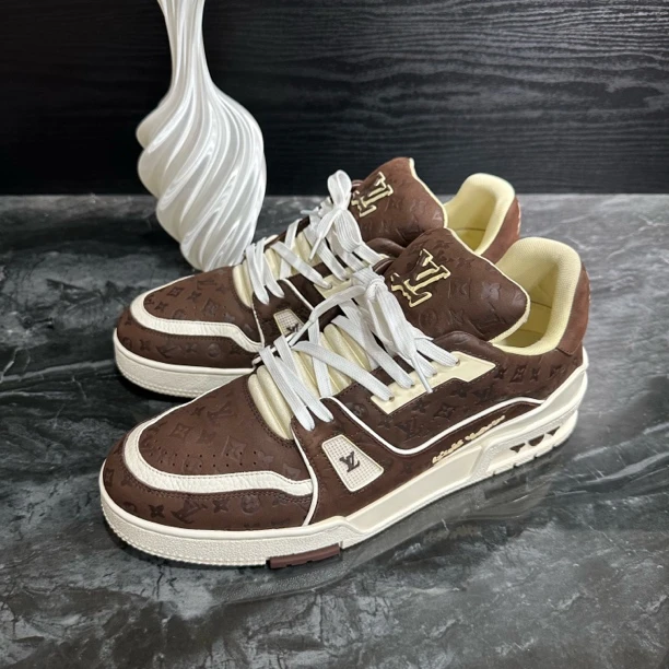 99新 LouisVuitton/路易威登 42.5码/棕色泰勒联名Trainer板鞋