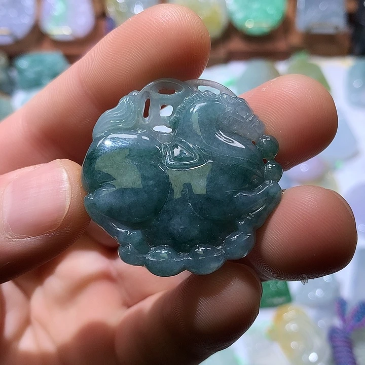 翡翠吊坠(不含链)未镶嵌