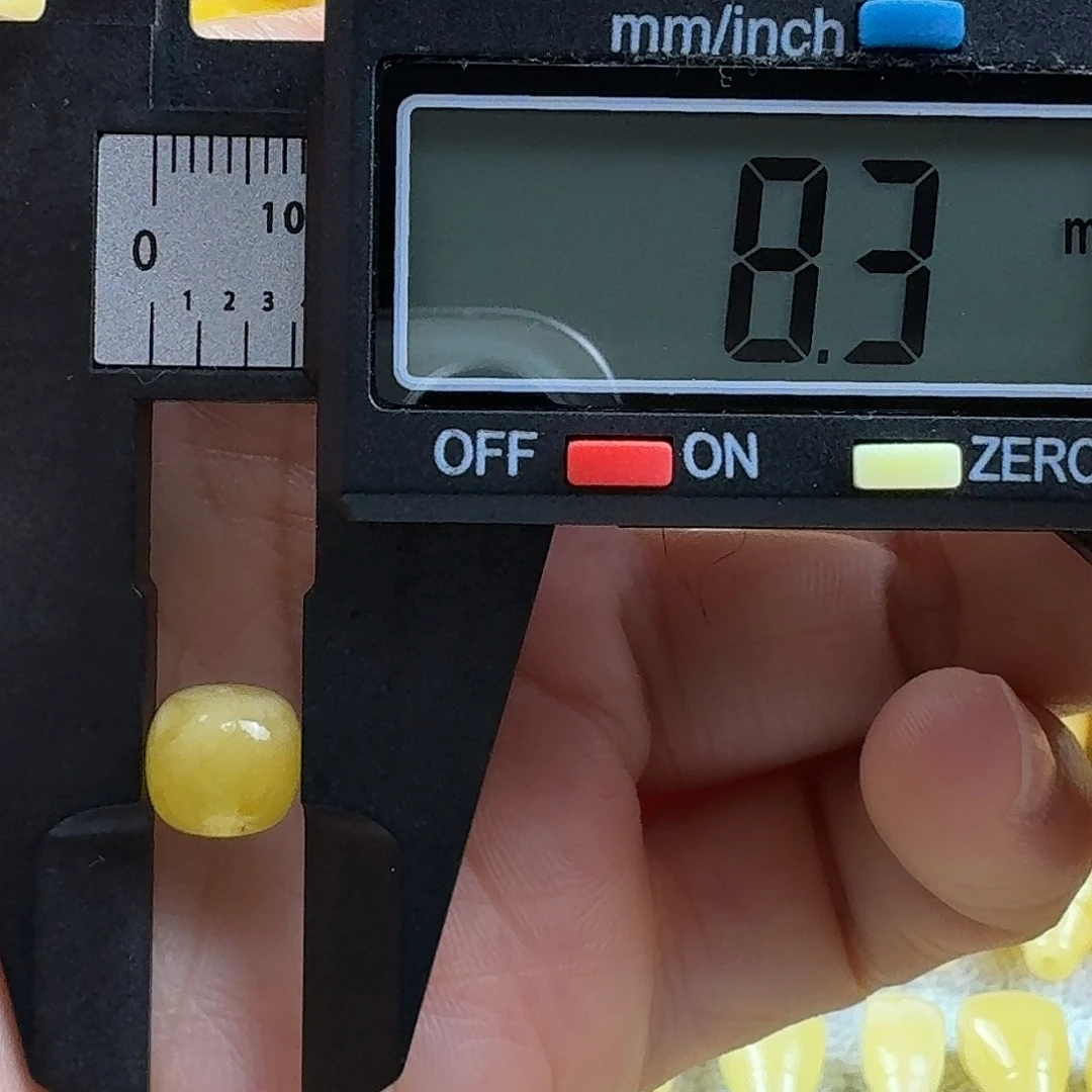 蜜蜡未镶嵌裸石28杂