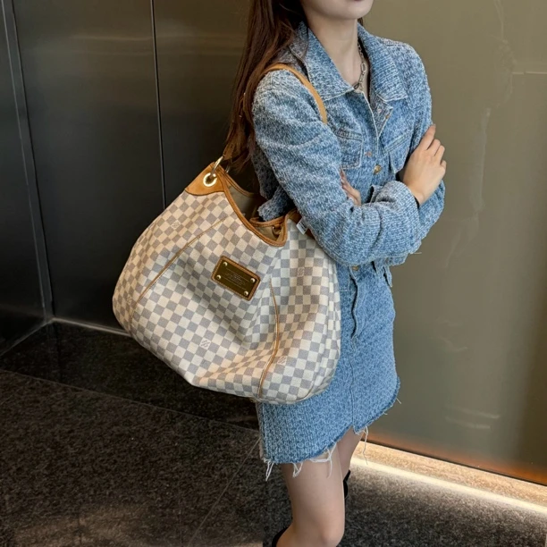 95新 LV 95新南瓜包大号原始成色13635252