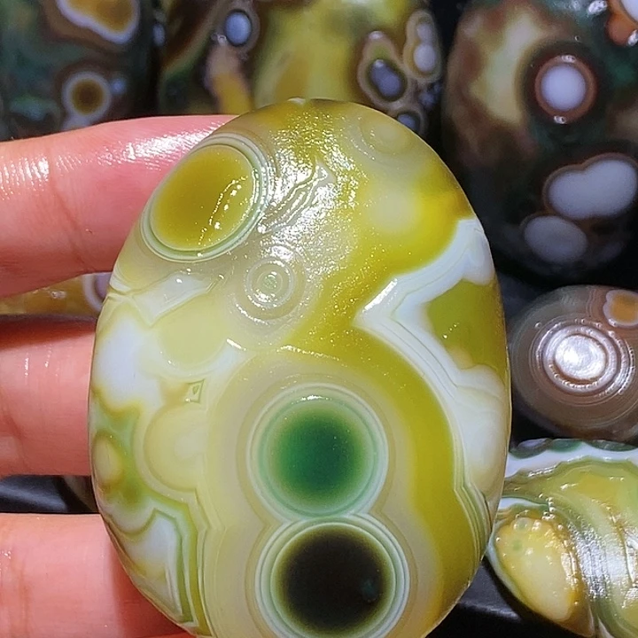 玛瑙/玉髓未镶嵌珠宝奇石66