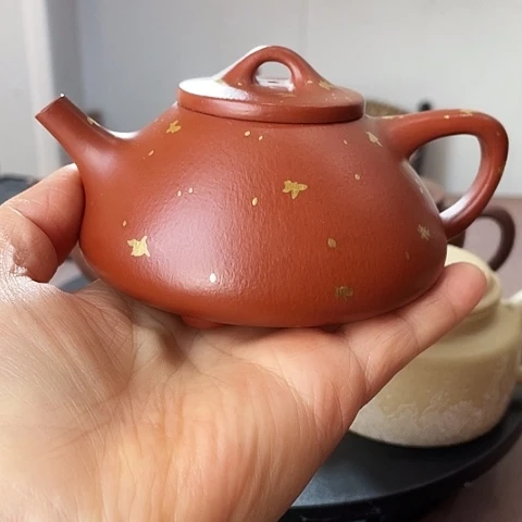 紫砂茶壶本山朱泥，石瓢，200 c c