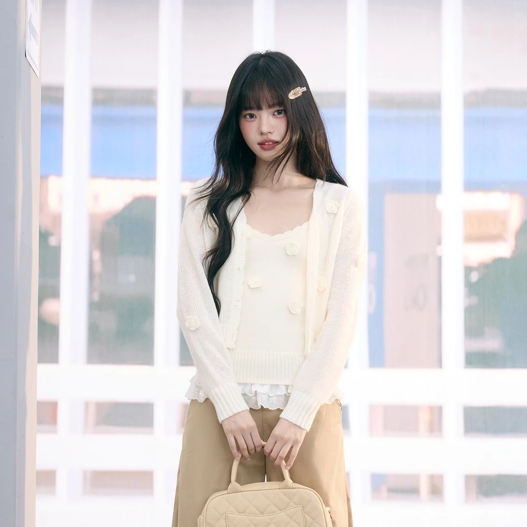 WEEKEND HUB韩系玫瑰针织开衫女2025新款氛围感镂空上衣短款秋