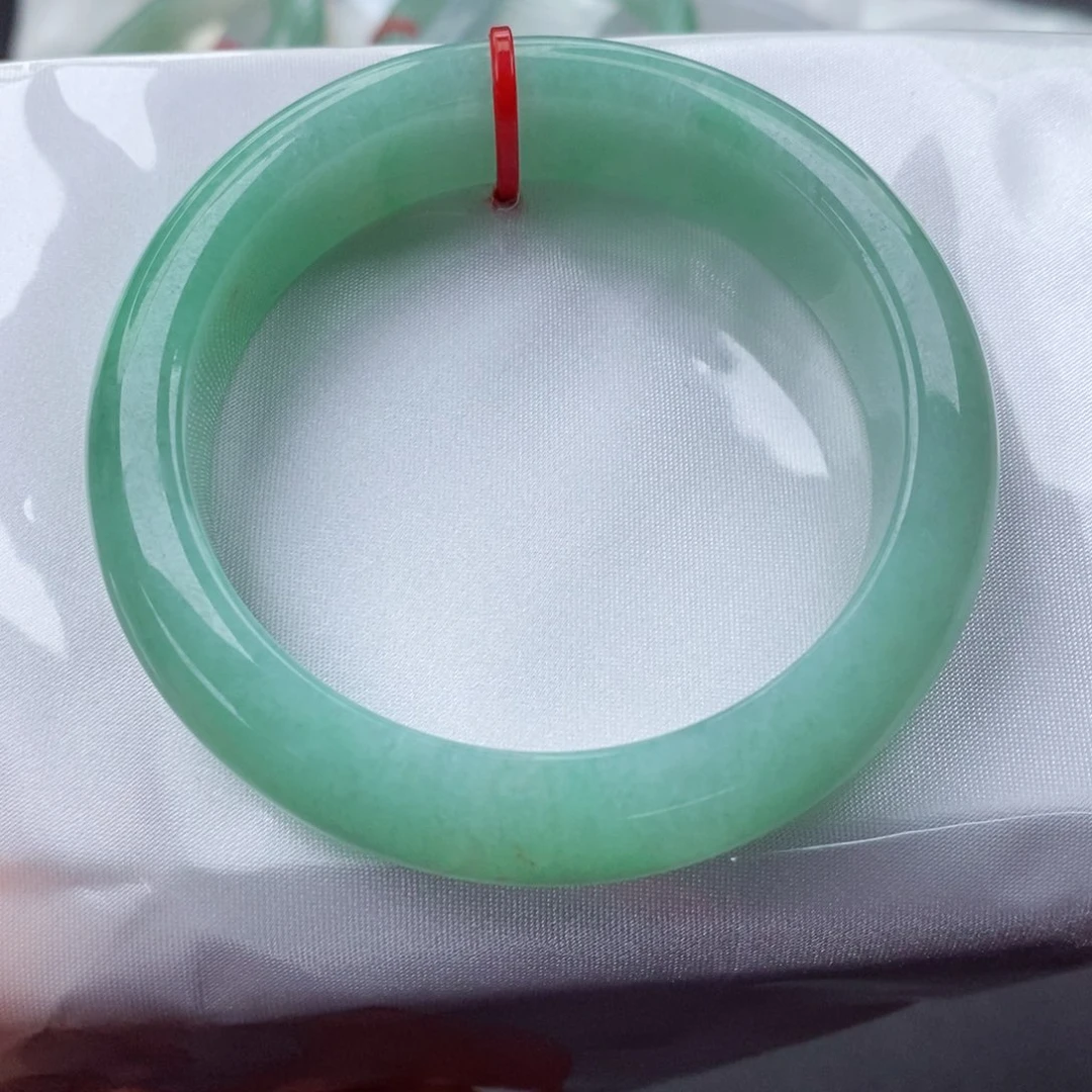 翡翠未镶嵌手镯5455正圈