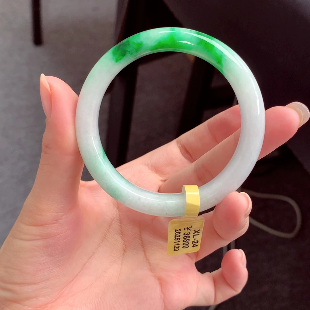 翡翠未镶嵌手镯翡翠