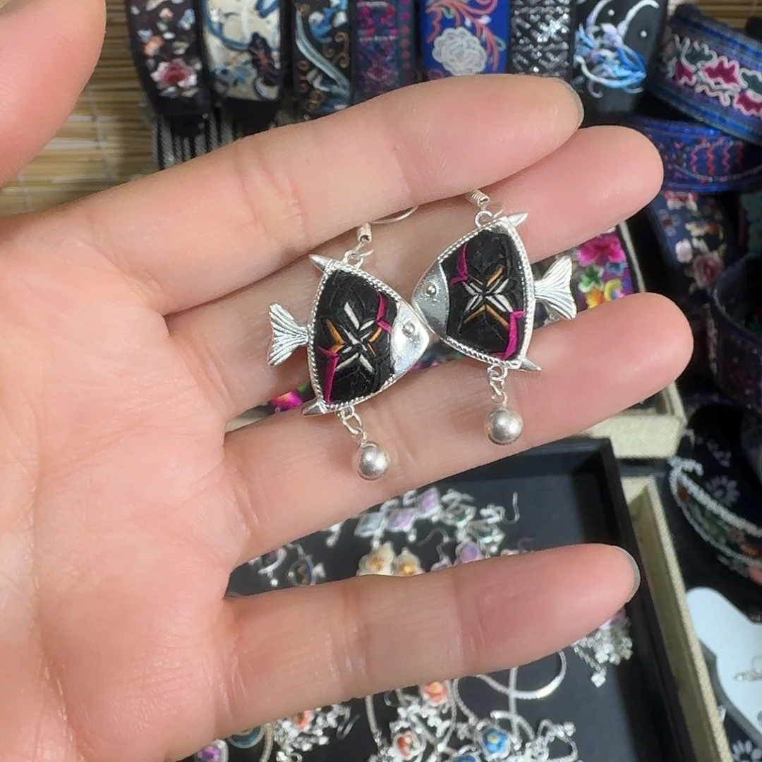 织绣民族风刺绣耳环