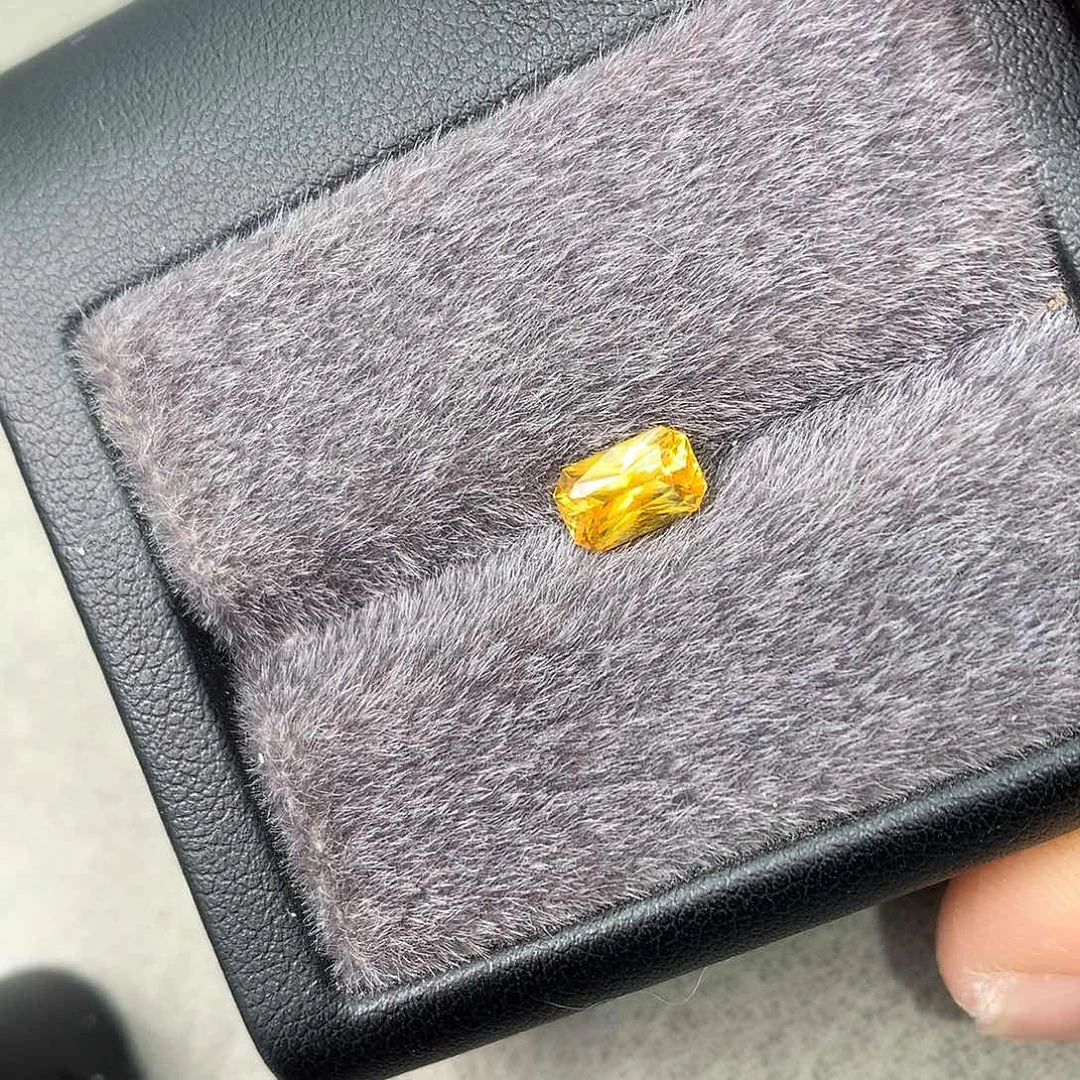 蓝宝石裸石1.12克拉