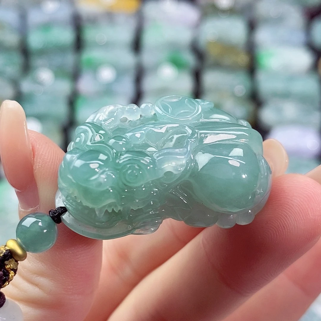 颈饰未镶嵌翡翠天然