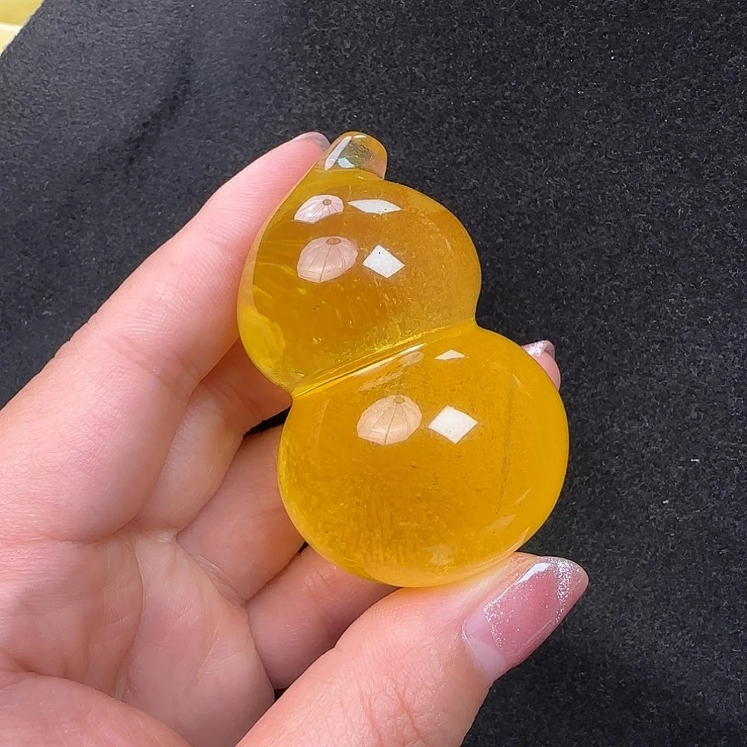 蜜蜡未镶嵌珠宝奇石