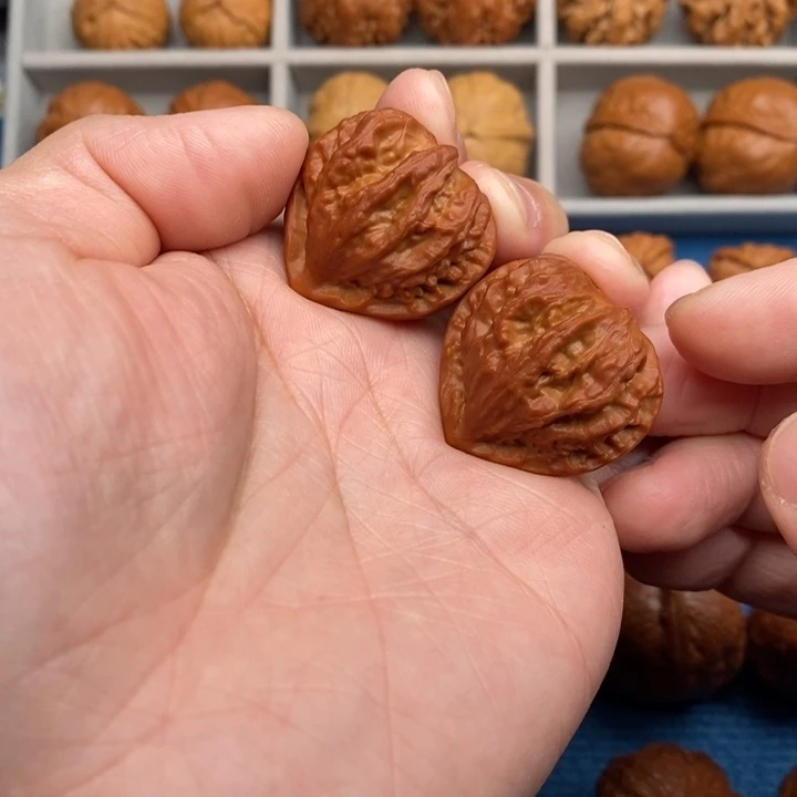 哲***6文玩核桃把件红桃A