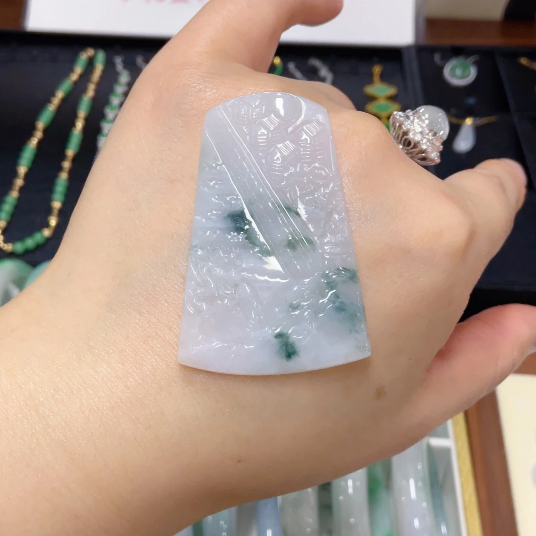 翡翠未镶嵌颈饰翡翠