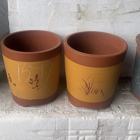 中国宜兴紫砂花盆，