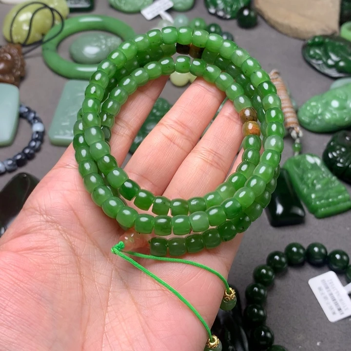 夏***天和田玉未镶嵌毛衣链