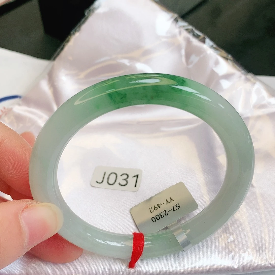 【闪购商品】翡翠手镯未镶嵌缅甸天然a货翡翠