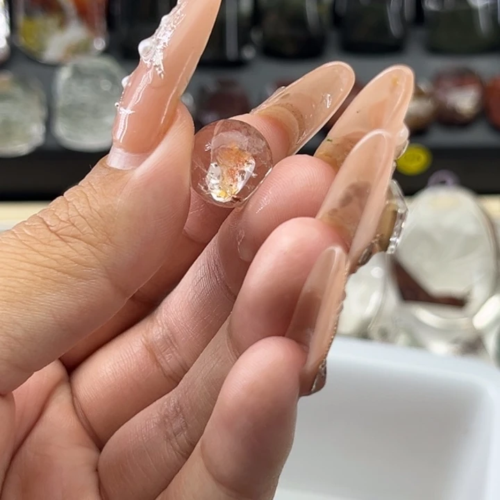 未镶嵌吊坠(赠链)水晶