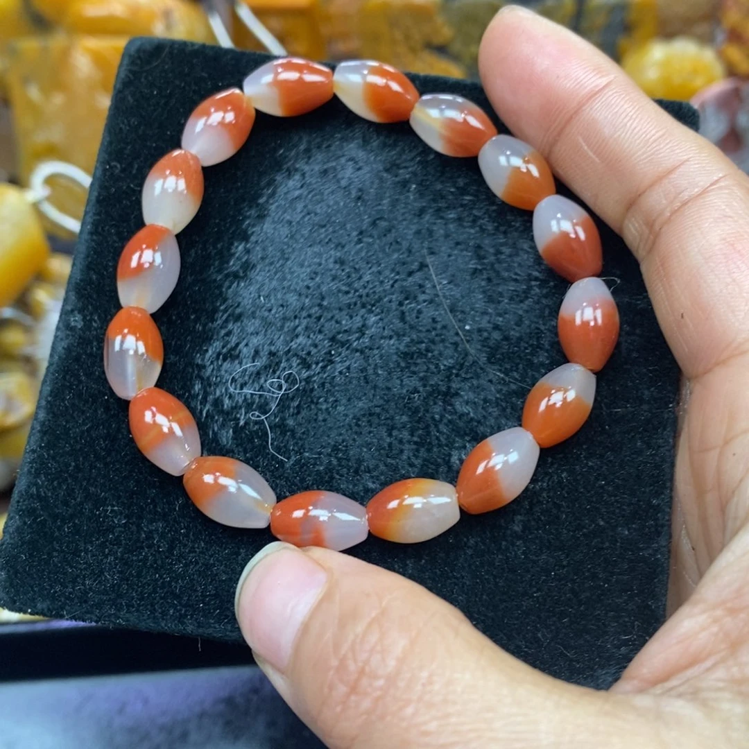 未镶嵌石英质玉（黄龙玉）颈饰