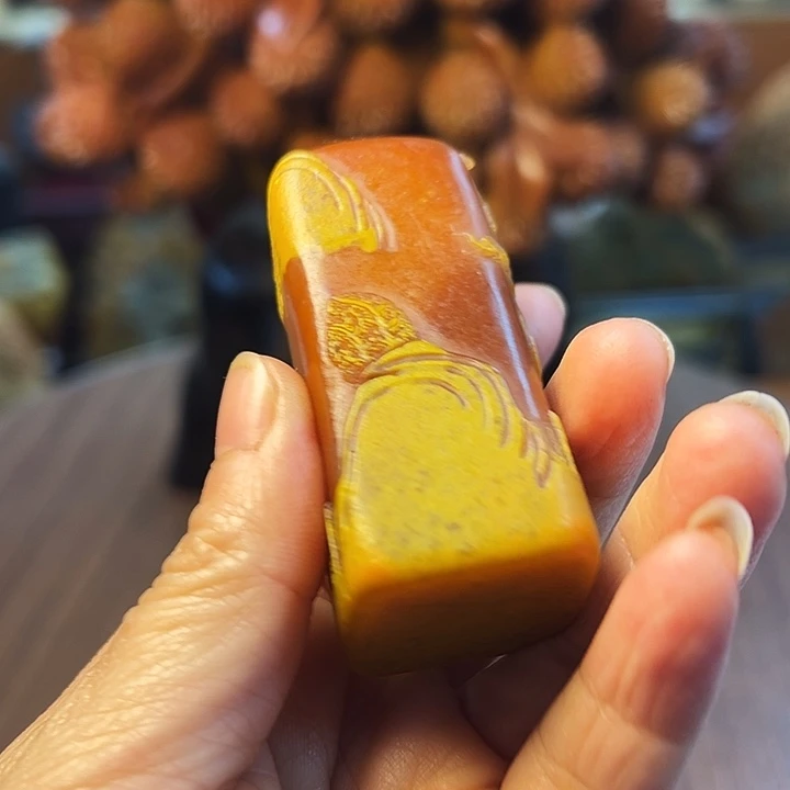 昌化石大**仔雕刻艺术品