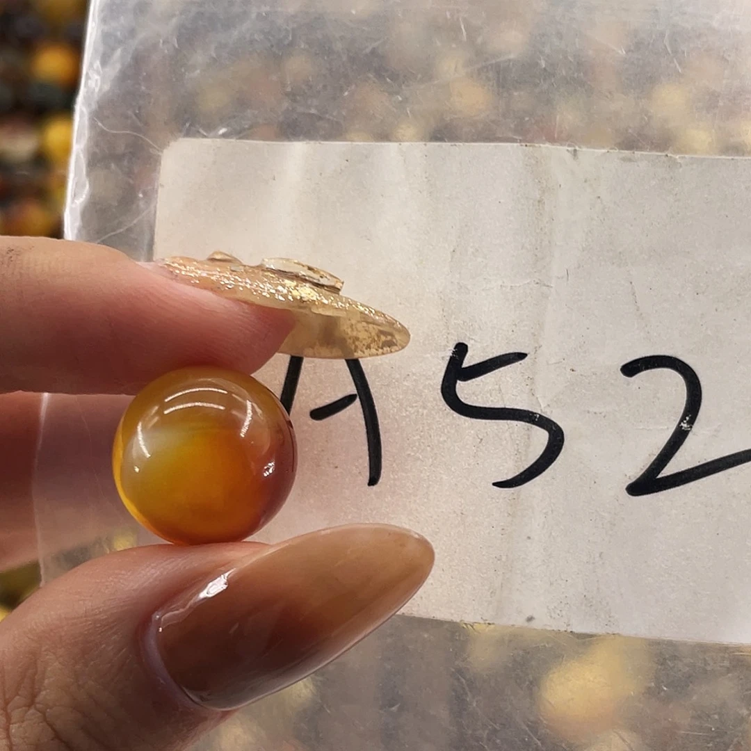琥珀未镶嵌裸石14.4福利