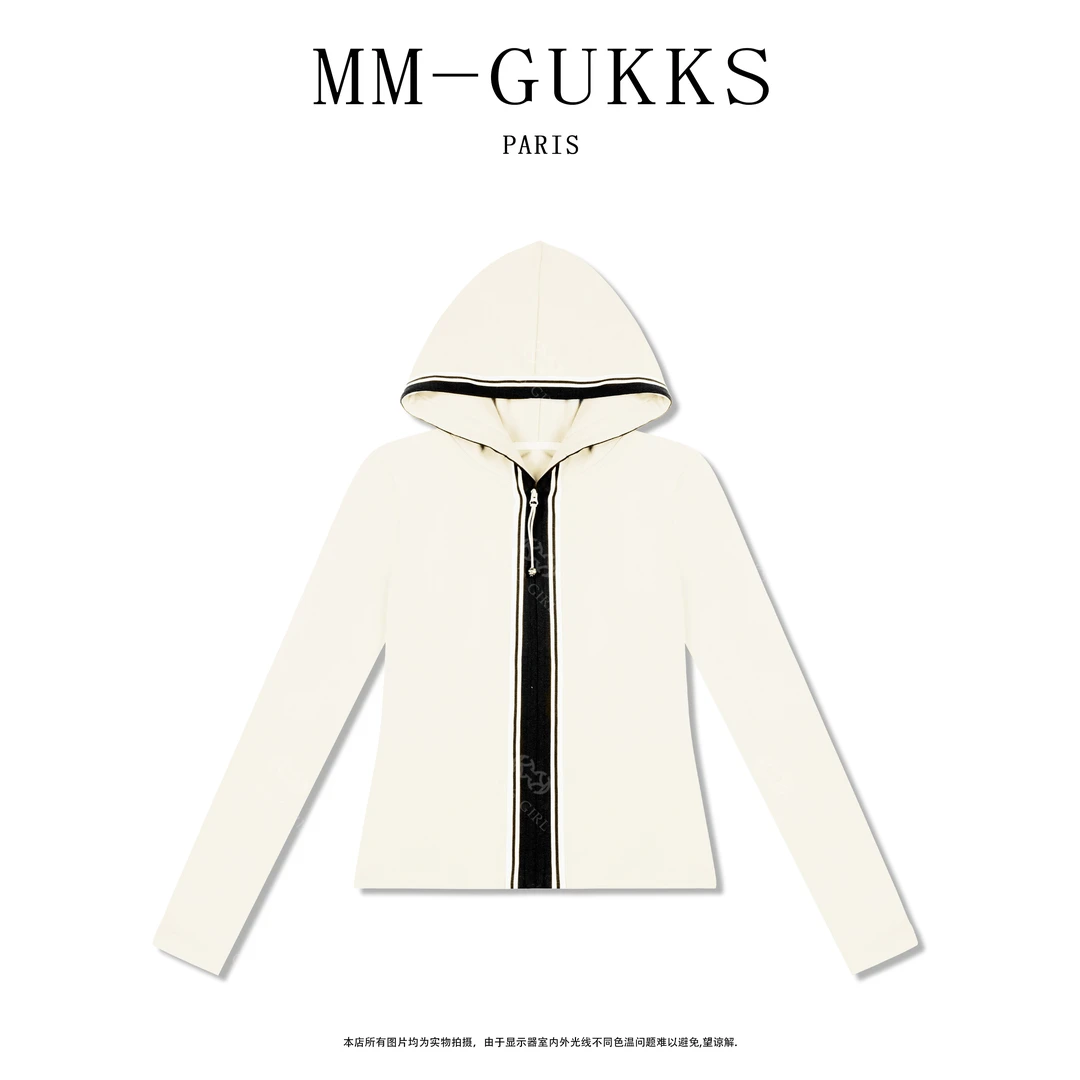 明明GUKKS『气质加倍』秋冬休闲空气层显瘦短款连帽拉链外套卫衣