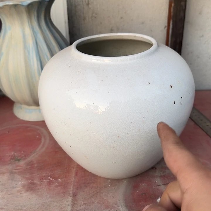 微瑕景德镇陶瓷花瓶