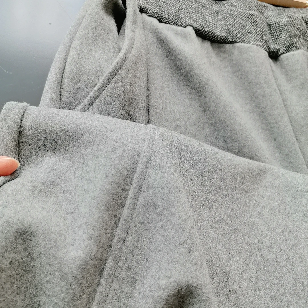 冬款巨显瘦直筒羊毛裤子