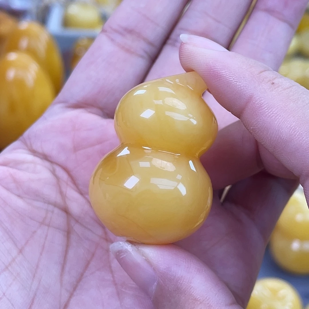 琥珀未镶嵌珠宝奇石h18