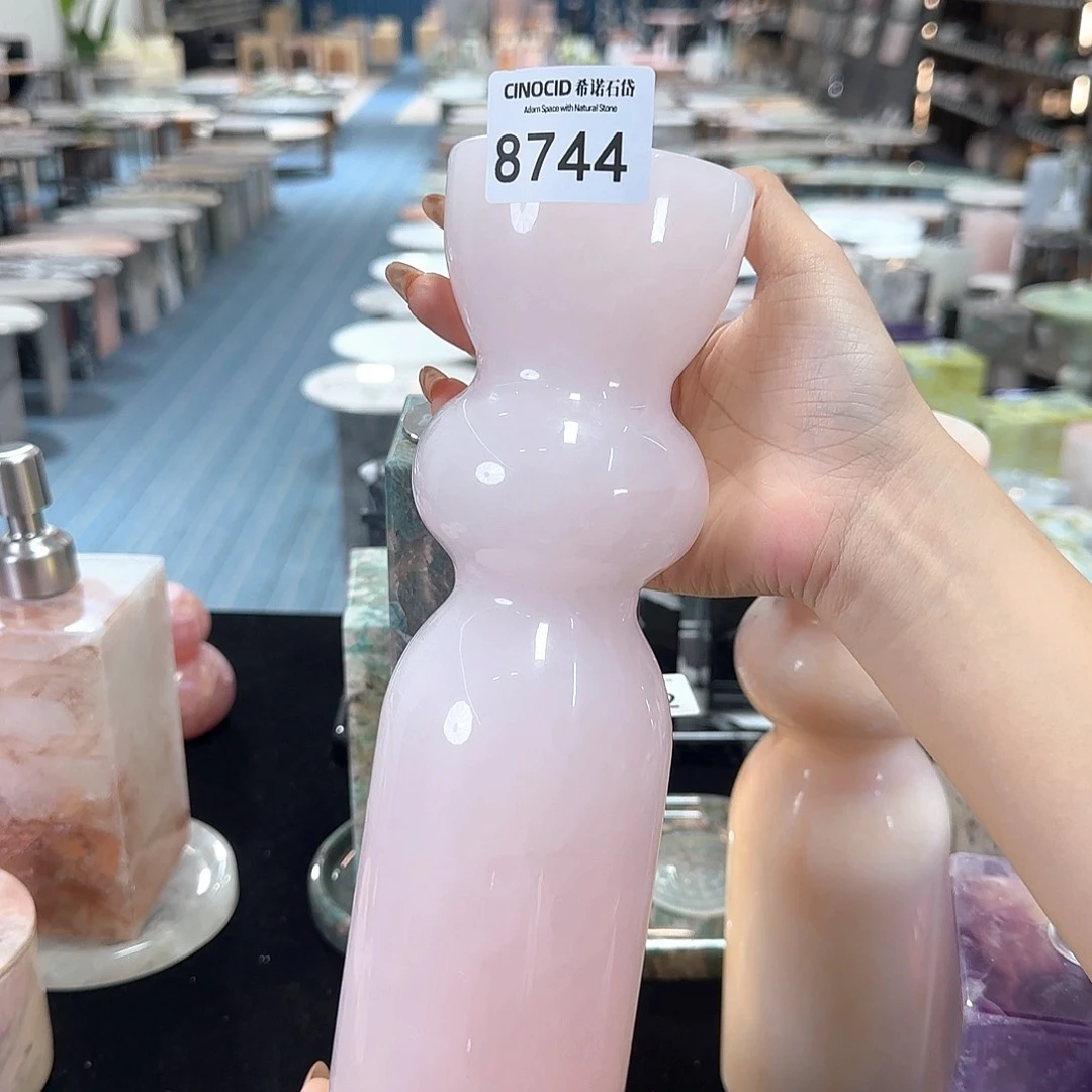 8744粉玉咕噜花瓶