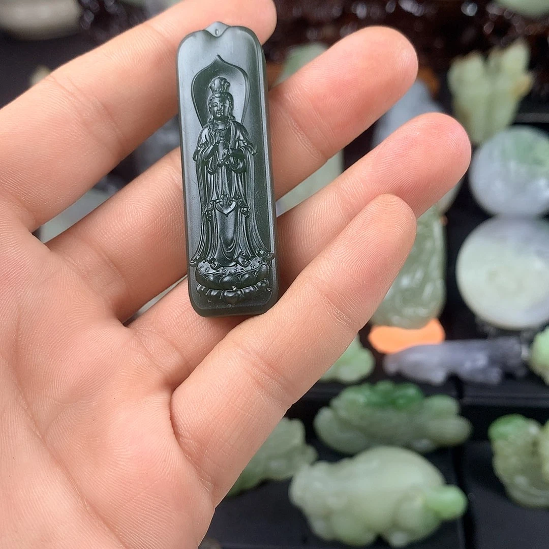 颈饰未镶嵌和田玉