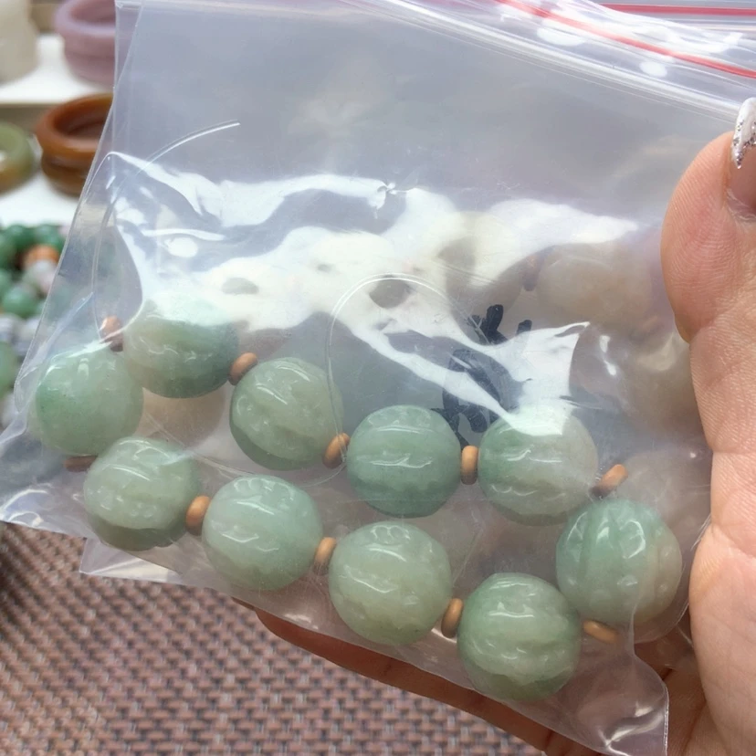 【闪购商品】石英质玉手镯未镶嵌琦****)